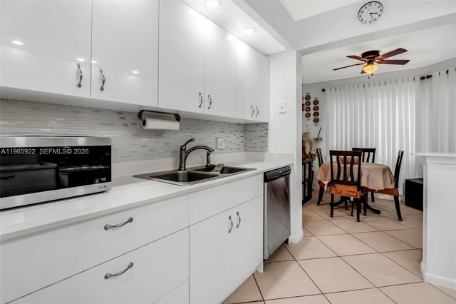 12800 SW 7th Ct 311G, Pembroke Pines, FL 33027