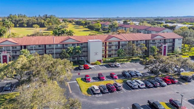 12800 SW 7th Ct 311G, Pembroke Pines, FL 33027