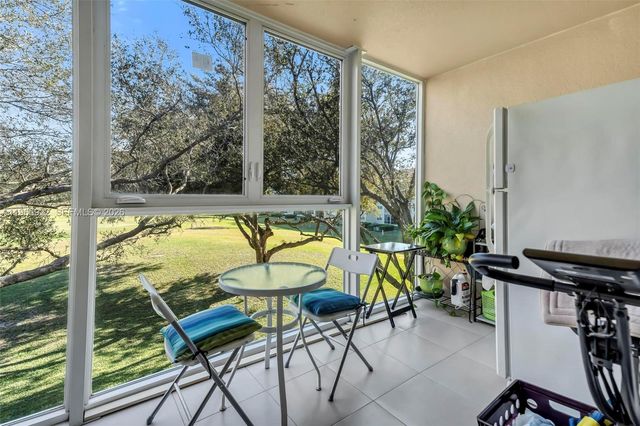 12800 SW 7th Ct 311G, Pembroke Pines, FL 33027