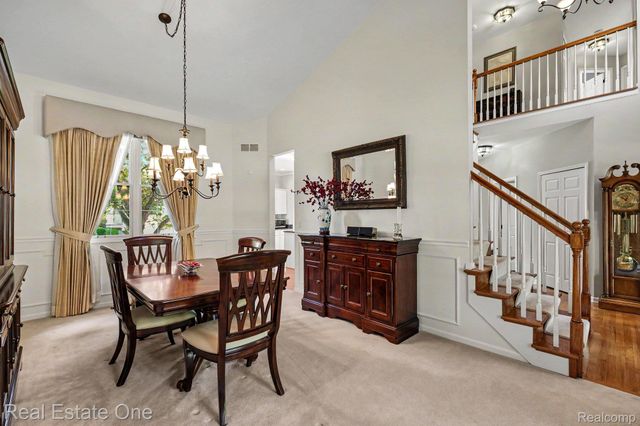 737 Woodfield Way, Rochester Hills, MI 48307