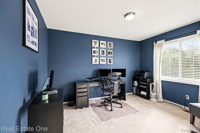 737 Woodfield Way, Rochester Hills, MI 48307