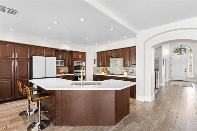 174 Wentworth Drive, Henderson, NV 89074