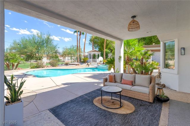 174 Wentworth Drive, Henderson, NV 89074