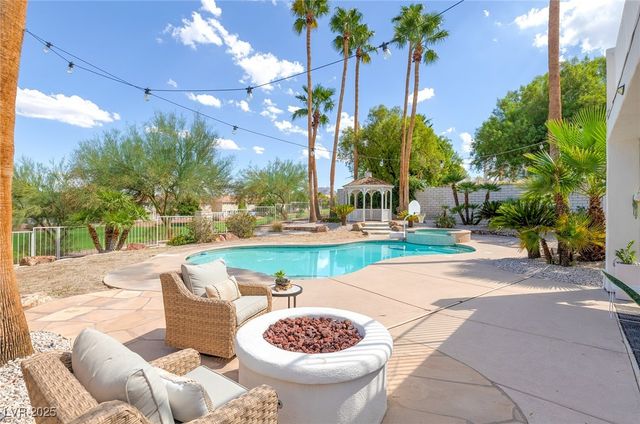 174 Wentworth Drive, Henderson, NV 89074