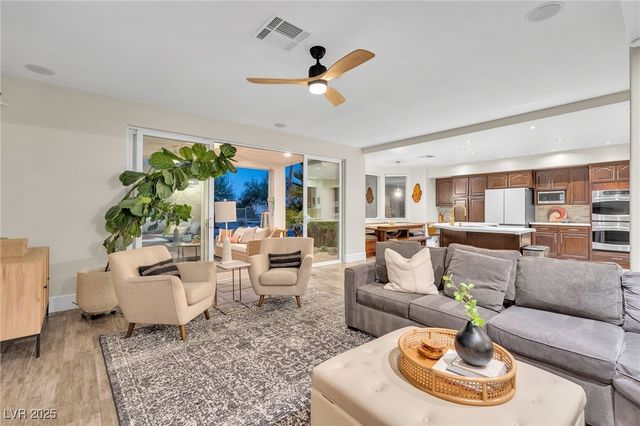 174 Wentworth Drive, Henderson, NV 89074