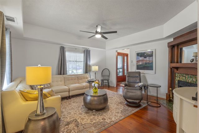7090 Maple Street, Frisco, TX 75033