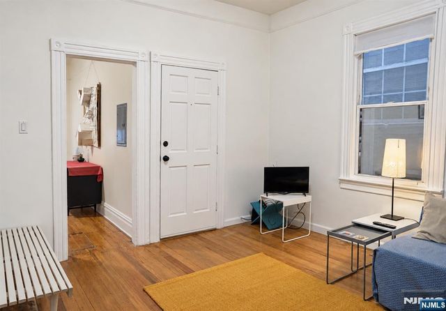 418 Walnut Street, Newark, NJ 07105