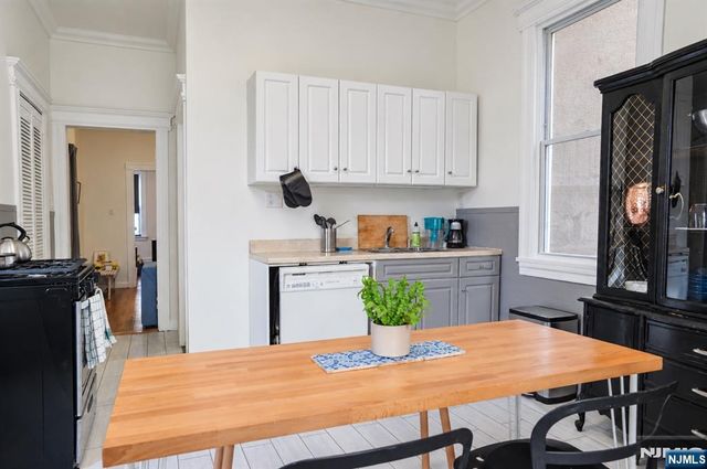 418 Walnut Street, Newark, NJ 07105