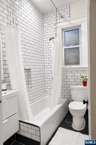 418 Walnut Street, Newark, NJ 07105