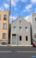 418 Walnut Street, Newark, NJ 07105