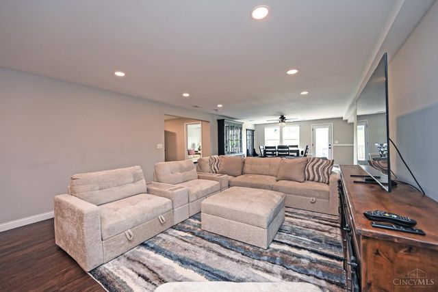 2735 Buckridge Drive, Miami Twp, OH 45233