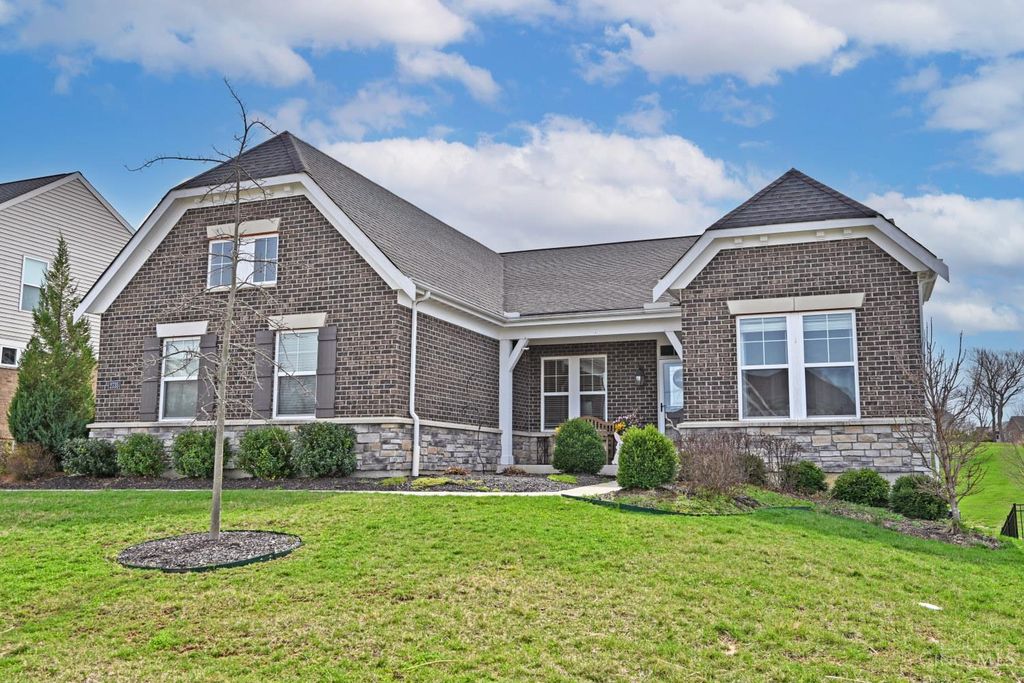 2735 Buckridge Drive, Miami Twp, OH 45233