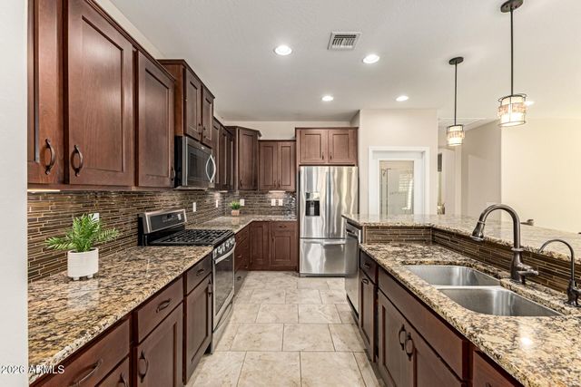 4376 N HUMMINGBIRD Drive, Florence, AZ 85132