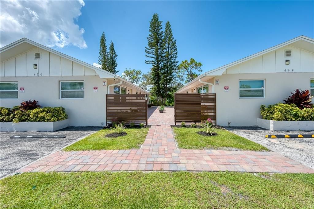 668 97th AVE N, NAPLES, FL 34108 — exterior