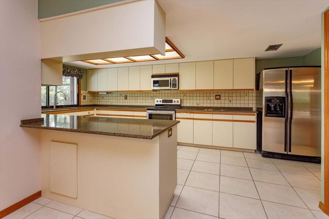 278 CASTLEFORD COURT, Longwood, FL 32779