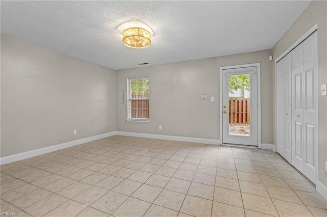 4931 Kemps Lake Drive, Virginia Beach, VA 23462