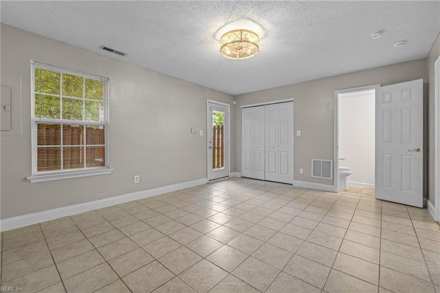 4931 Kemps Lake Drive, Virginia Beach, VA 23462