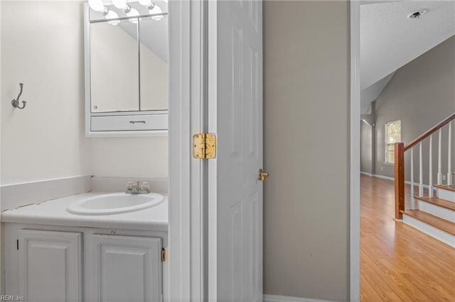 4931 Kemps Lake Drive, Virginia Beach, VA 23462