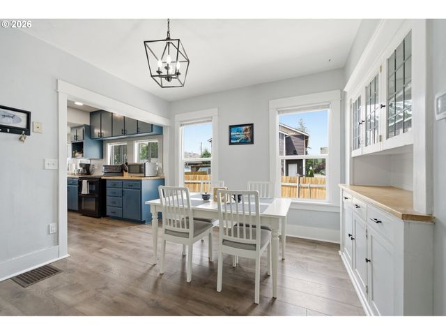707 Se UNION St, Camas, WA 98607