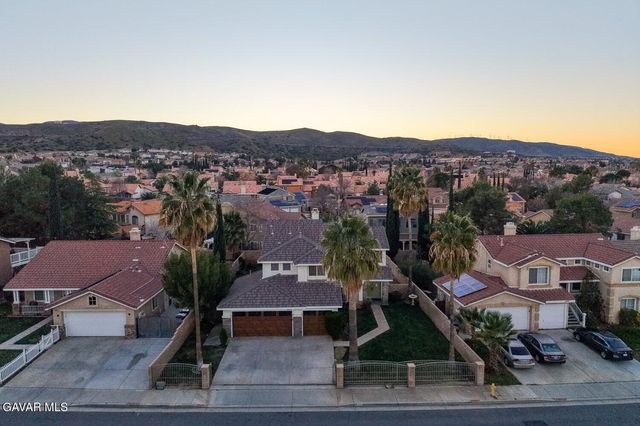 40055 Denham Drive, Palmdale, CA 93551