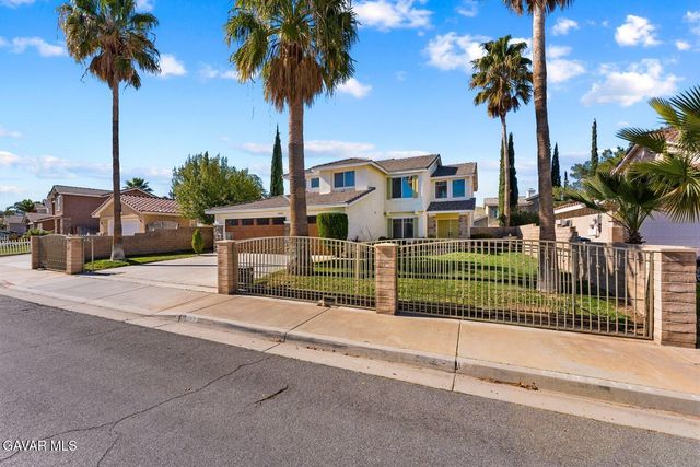 40055 Denham Drive, Palmdale, CA 93551