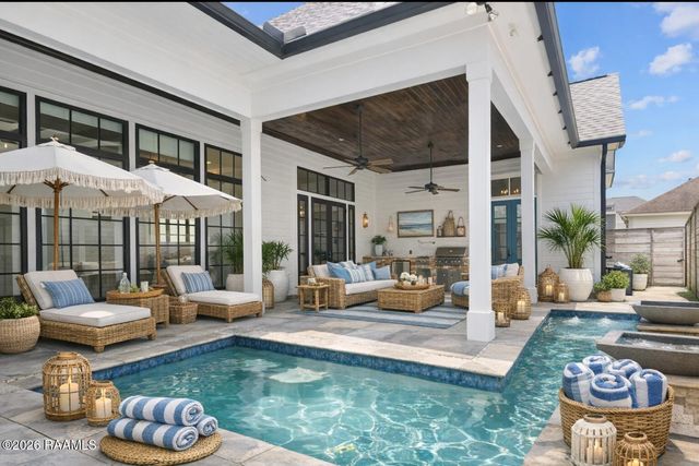 304 Bella Vista Parkway, Youngsville, LA 70592