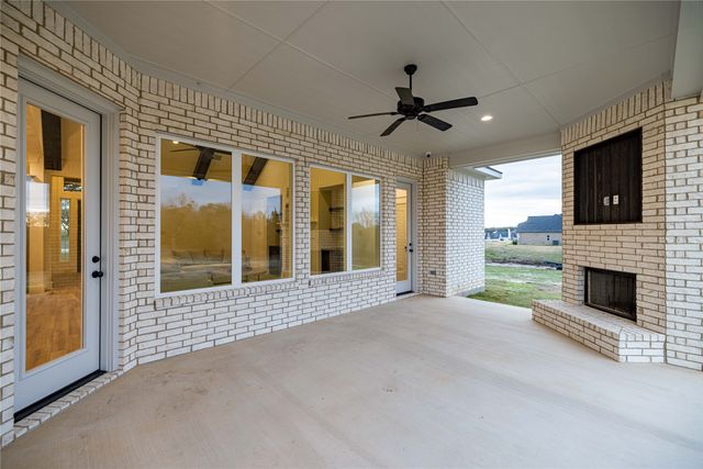 252 Oak Meadow Lane, Weatherford, TX 76085