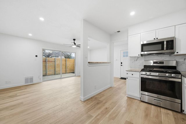 4908 West Gate BLVD 102, Austin, TX 78745