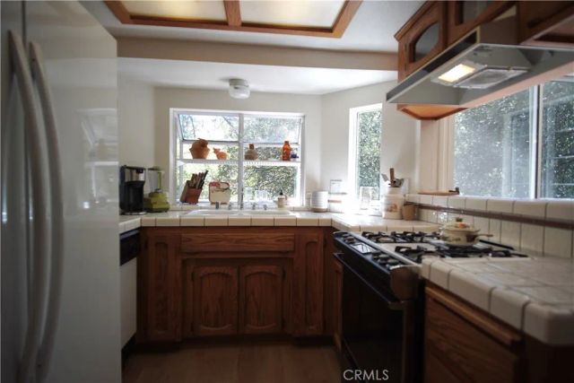 319 Dorn Drive, Crestline, CA 92325