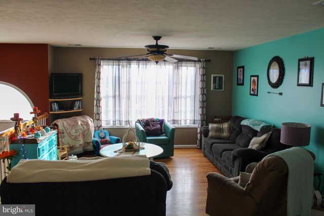 68 SCENIC DR, Capon Bridge, WV 26711