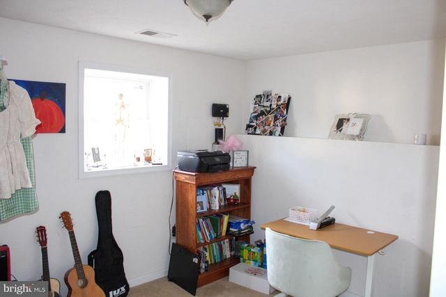 68 SCENIC DR, Capon Bridge, WV 26711