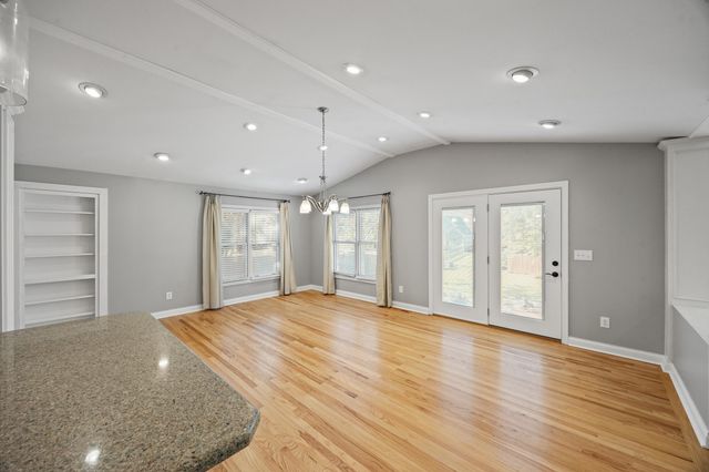 6025 Secretariat Circle, Versailles, KY 40383