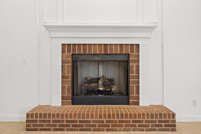 6025 Secretariat Circle, Versailles, KY 40383