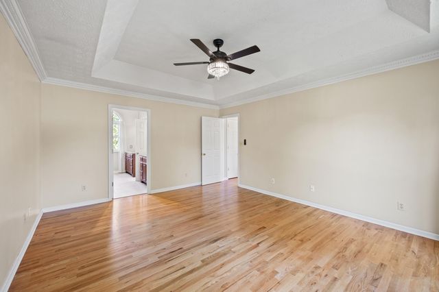 6025 Secretariat Circle, Versailles, KY 40383