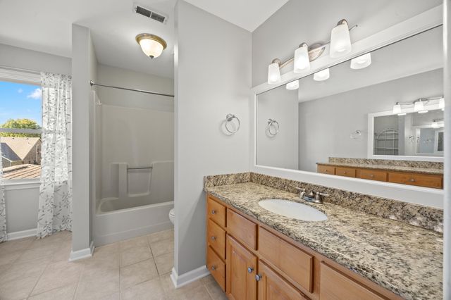 6025 Secretariat Circle, Versailles, KY 40383