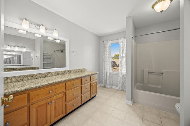 6025 Secretariat Circle, Versailles, KY 40383