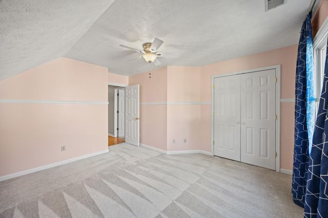 6025 Secretariat Circle, Versailles, KY 40383