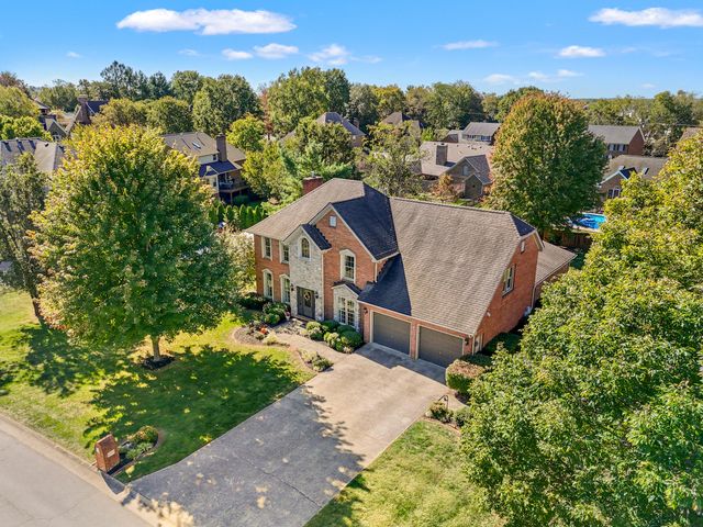 6025 Secretariat Circle, Versailles, KY 40383