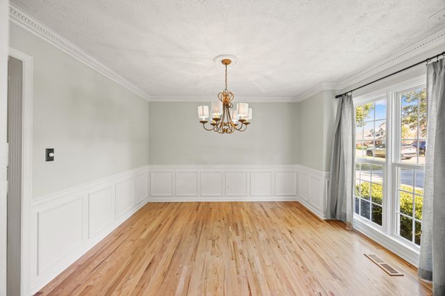 6025 Secretariat Circle, Versailles, KY 40383