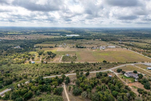 140 Spanish Oaks BLVD, Lockhart, TX 78644