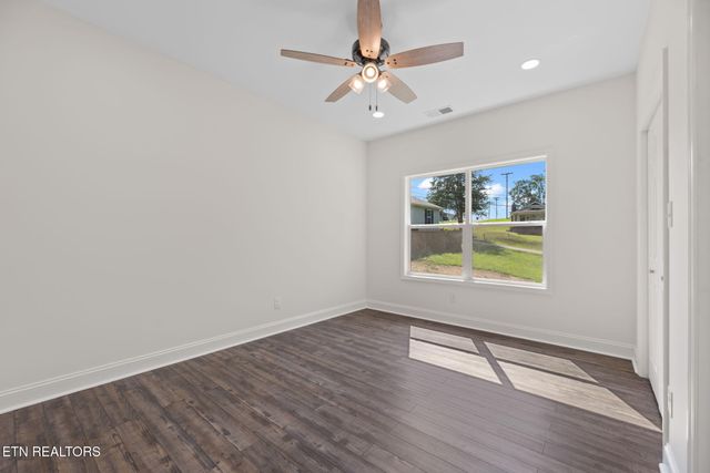 711 Byrd St, Clinton, TN 37716