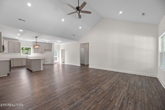711 Byrd St, Clinton, TN 37716