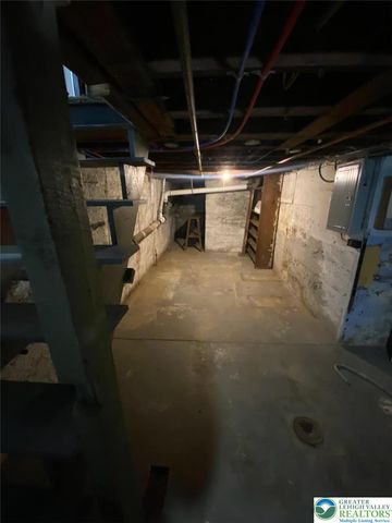 948 West Maple Street, Allentown City, PA 18102