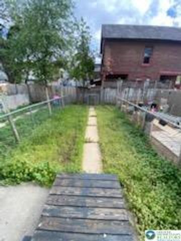 948 West Maple Street, Allentown City, PA 18102