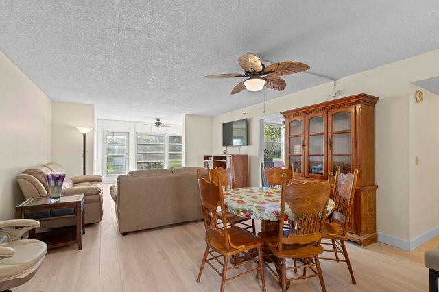 10 Willowbrook Lane 104, Delray Beach, FL 33446