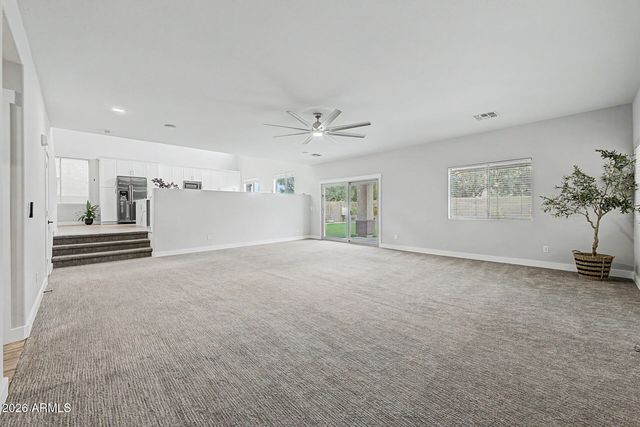 4326 W KENAI Drive, New River, AZ 85087