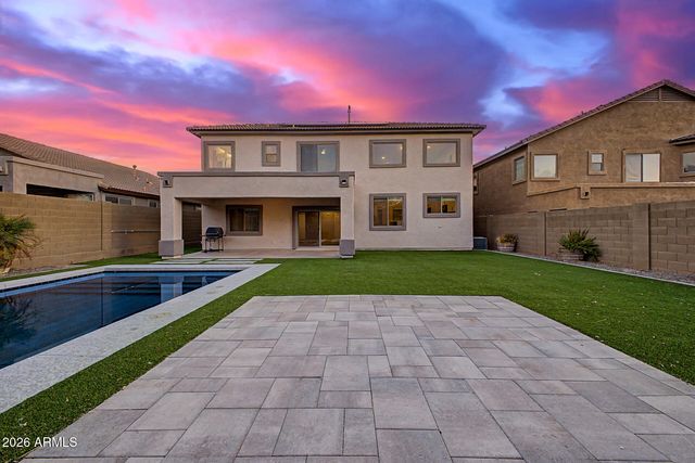4326 W KENAI Drive, New River, AZ 85087