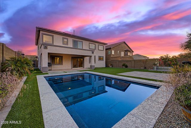 4326 W KENAI Drive, New River, AZ 85087