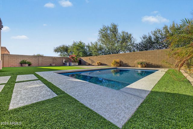 4326 W KENAI Drive, New River, AZ 85087