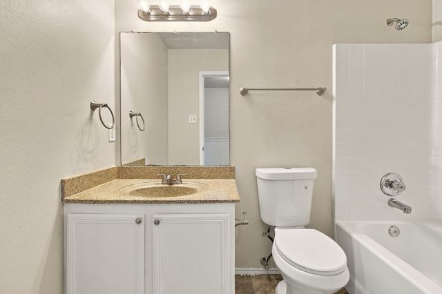 3056 Saint Nicholas Drive, Dallas, TX 75233